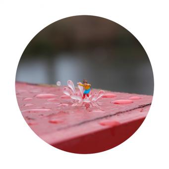 Slinkachu:Puddles