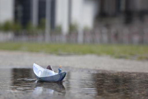 Slinkachu:Early-Mid Life Crisis