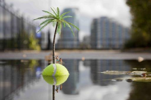 Slinkachu:The Last Resort 